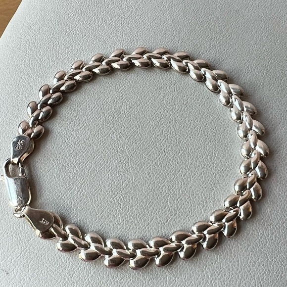 925 Sterling Silver Heart Design Bracelet - Picture 7 of 16